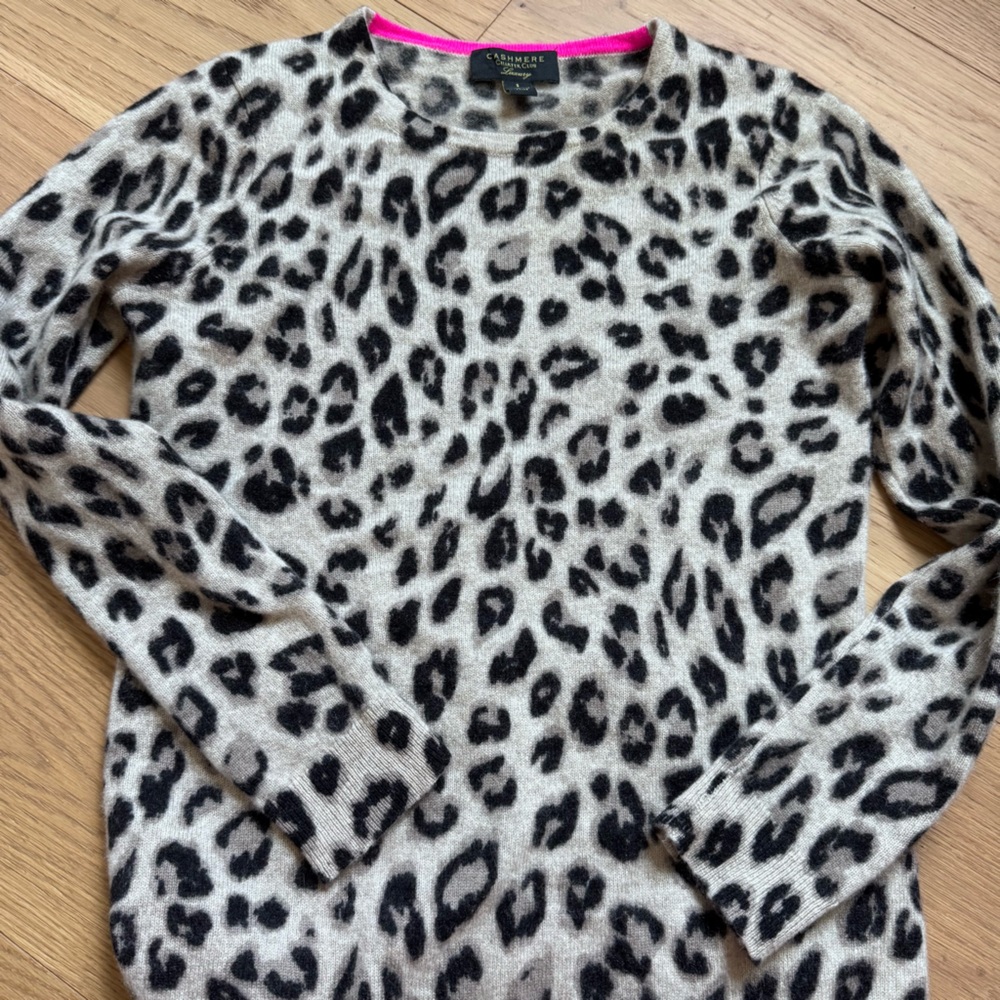 Charter Club 100% Cashmere Luxury Size Small Animal Print Sweater